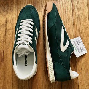 Dark green Tretorn sneakers, brand new!